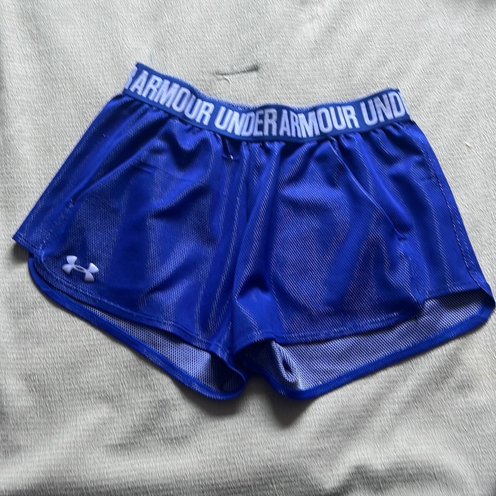 Slightly used UA shorts